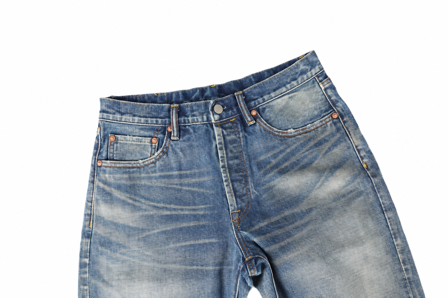 Denim jeans: waistband, pockets and whisker wash details